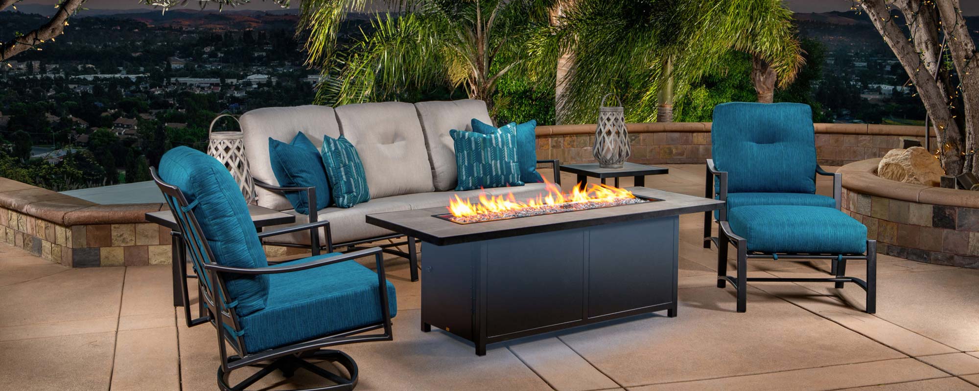Avana 2020 seating with firepit